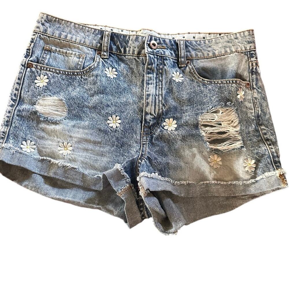 Forever 21 Premium Denim Daisy Embroidered Distressed Jean Shorts - Size 30